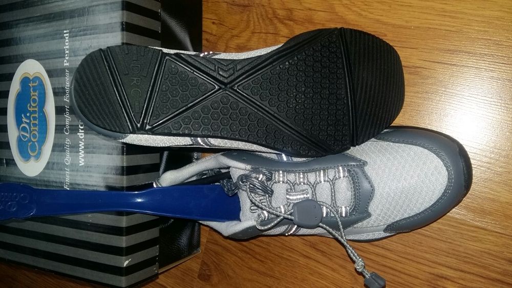 Продам ортопедические кроссовки