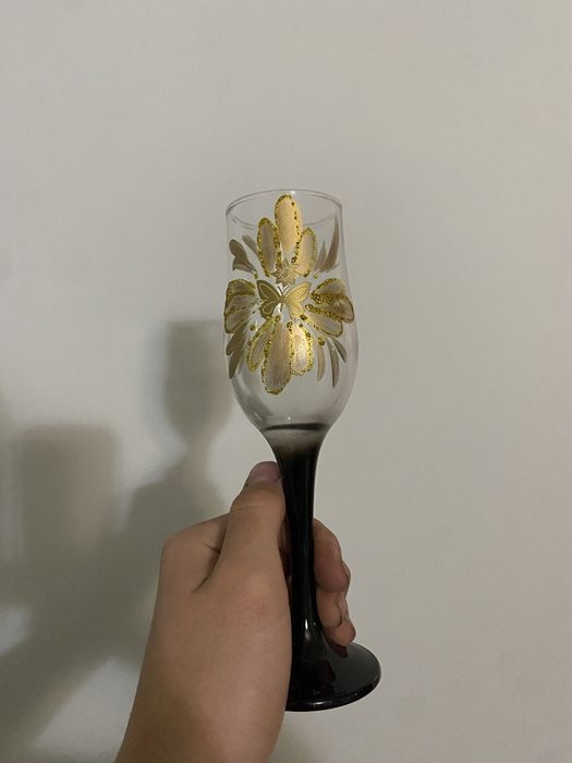 Набір посуду з фьтів,бакалів для шампанського,коньяку,чарок