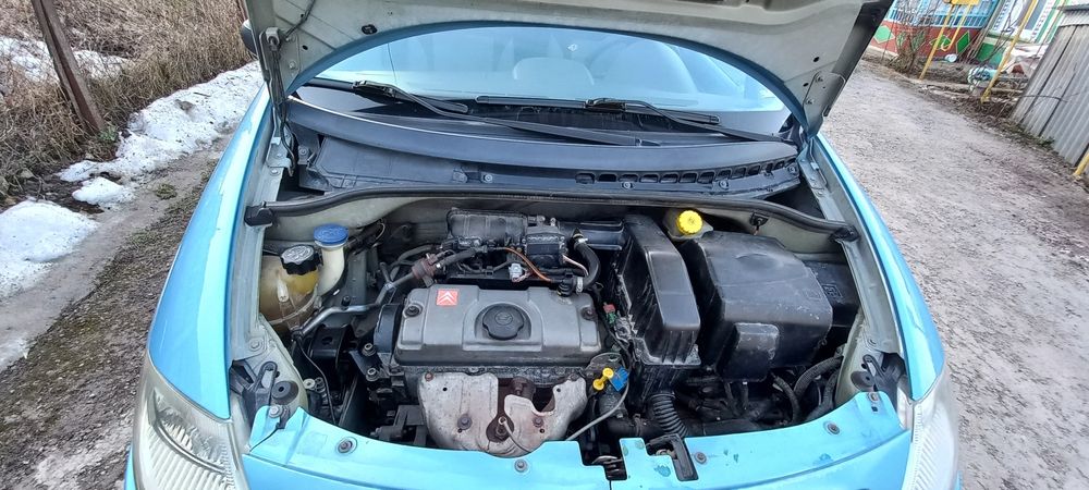 Машина хечбек  Сітроен С3