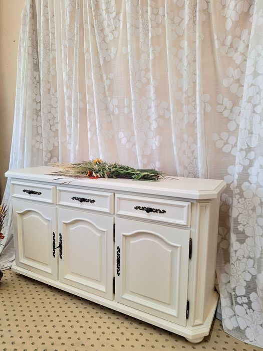 Trzydzwiowa drewniana komoda śmietankowa prowansalska rustykalna DOWÓZ