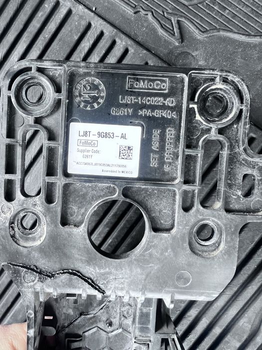 Крепление центрального радара Ford Mustang mach e