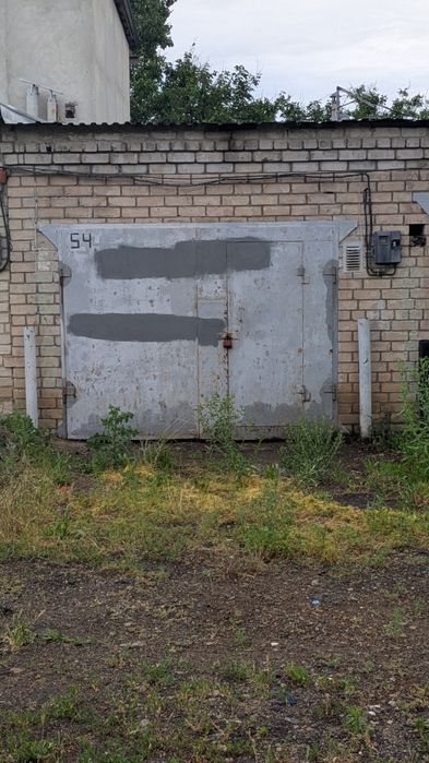 Сдам гараж под металопункт Солняные