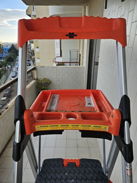 Escadote profissional electricista