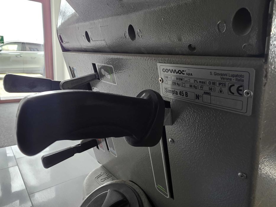 Simpla 45 B Classic Comac maszyna do szorowania podłóg wysyłka gratis