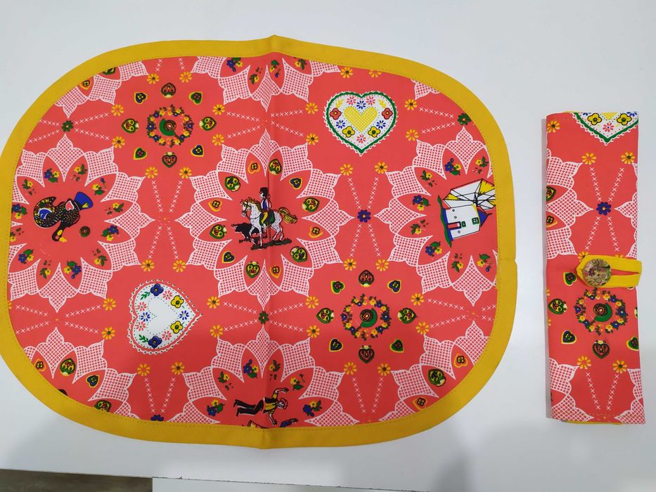 Individuais com porta talheres