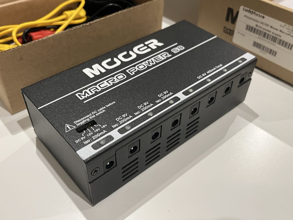 Power Suply da mooer usada poucas vezes