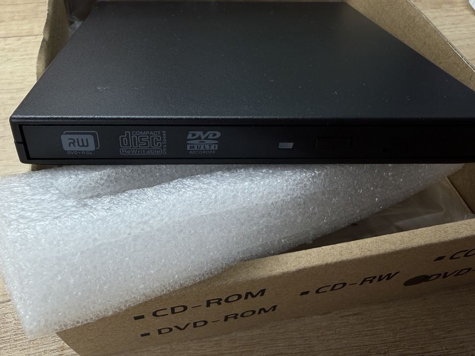 Zewnętrzna nagrywarka DVD RW USB 2.0 Slim