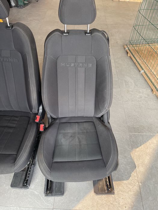 Сидіння Ford Mustang з Airbag