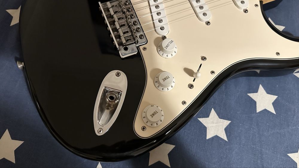 Fender Standard Stratocaster (c/Hardcase)