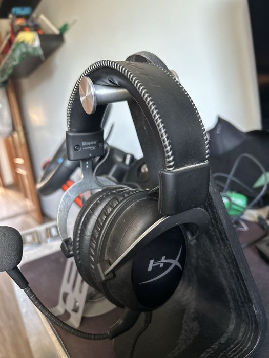 Fones Hyperx Cloud II como novos