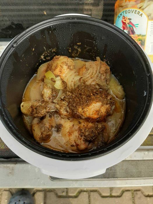 Автомобильная Мультиварка 1.6L в машину на 12/24 вольт в прикуриватель