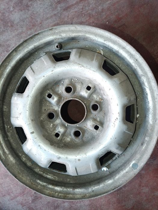 Продам железные диски на 13 подходят на Ланос, Шевроле Авео.