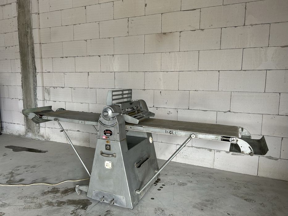 Тісторозкатувальна машина Rollfix