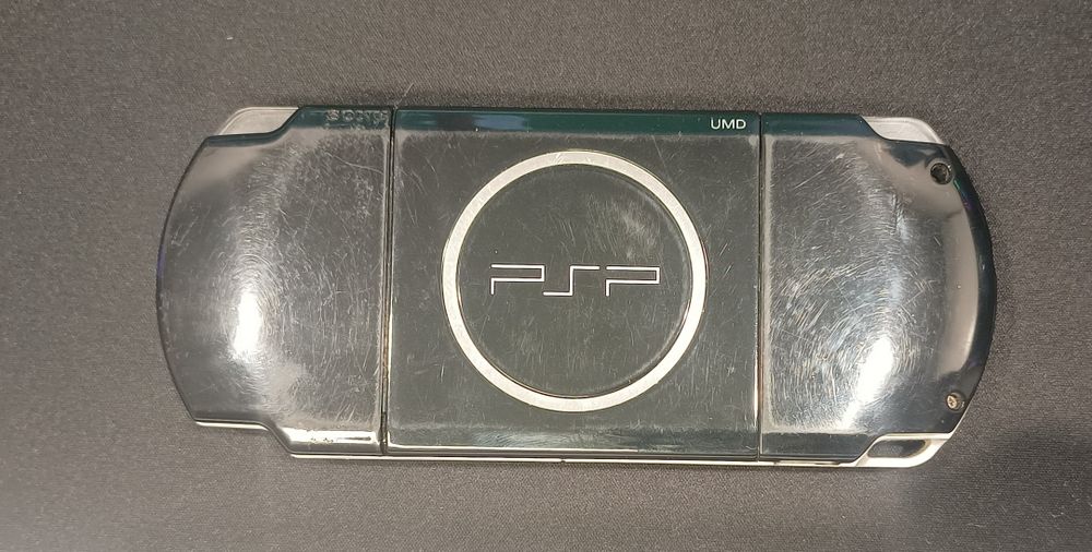 Psp-3004 (64gb modded: RetroArch)