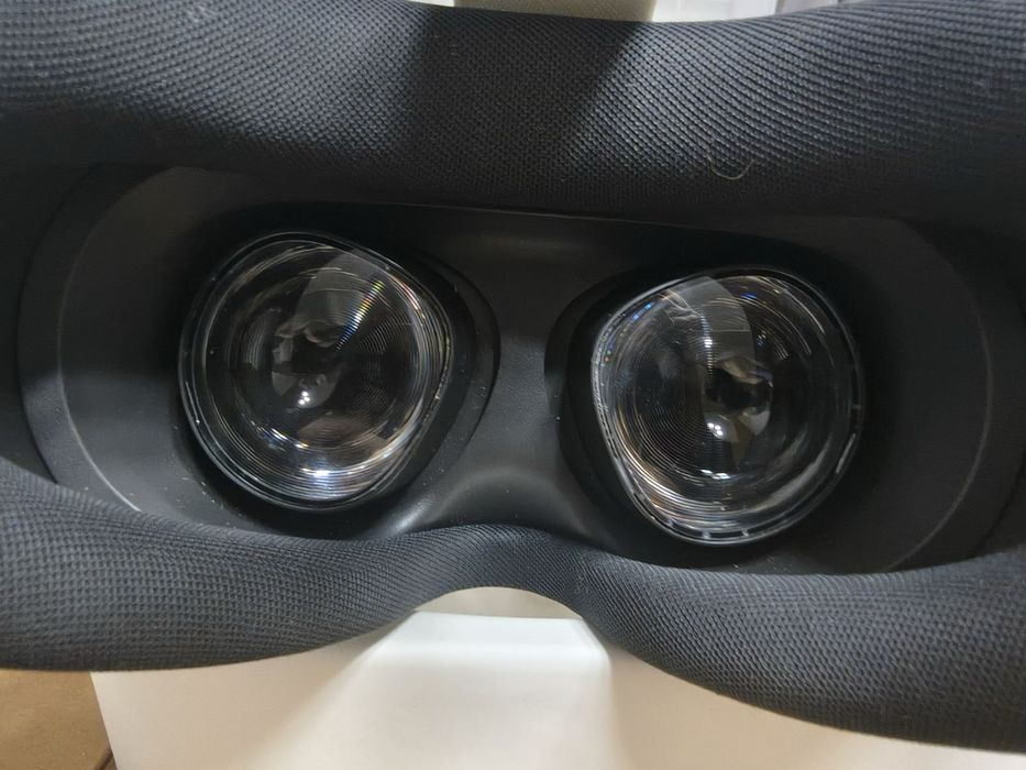 VR-гарнітуру Meta Quest 3S 256 ГБ