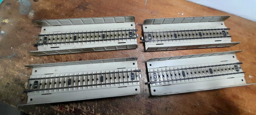 Ponte metálica Marklin c/ vários troços retos/curvos nas cx. originais