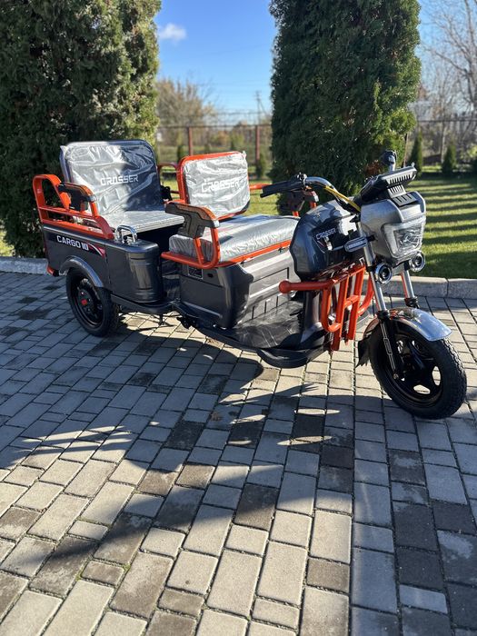 Вантажний електро трицикл Crosser cargo 18 16 13 12 10