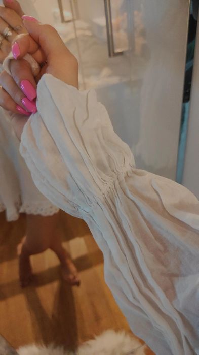 Biała sukienka ażurowa styl boho