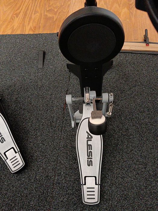Alesis NitroMax Drumkit - Bateria Eletrônica