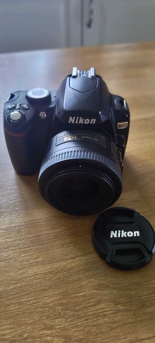 NIKON D60 + Nikkor AF-S 35mm