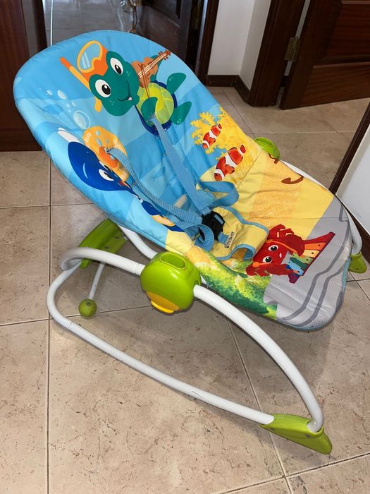 Espreguiçadeira de bebe com musica e vibracao