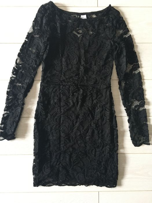Sukienka wizytowa mini czarna koronka