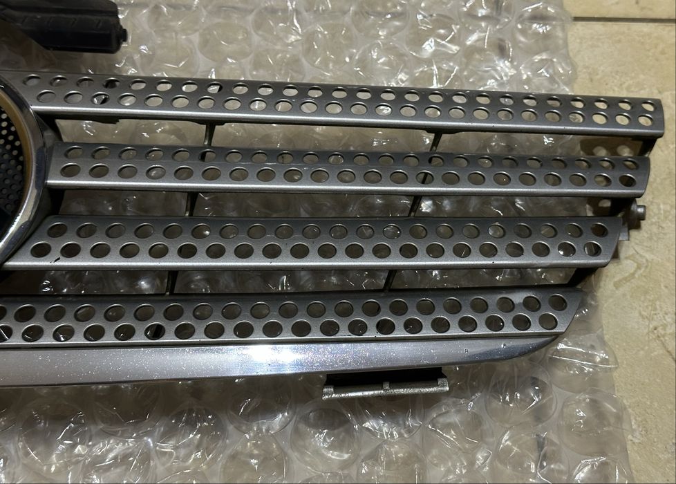 Grelha Mercedes Sportcoupe 2001 a 2008