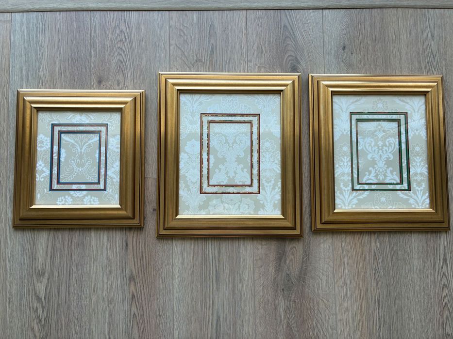 3 Molduras de madeira em dourado