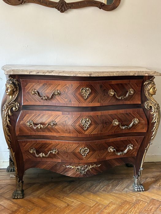Mesa de madeira e pedra em otimo estado