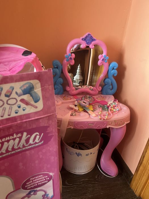 Продам детский салон красоты столик зеркало