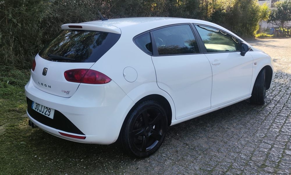 SEAT Leon — fotografia 10