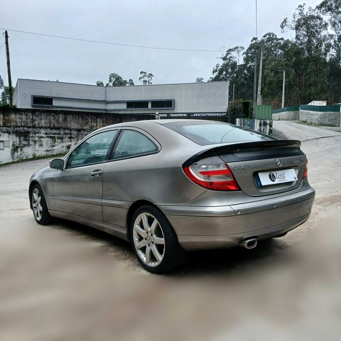 Mercedes C220 2.2CDI de 2009 - Peças Usadas