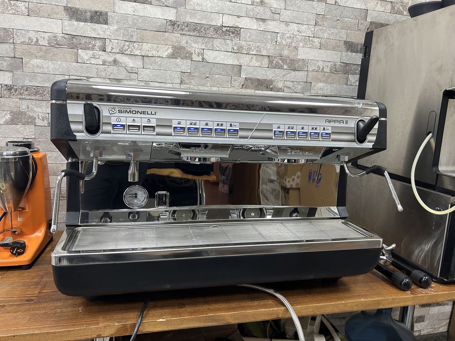 Кавомашина Nuova Simonelli Appia 2