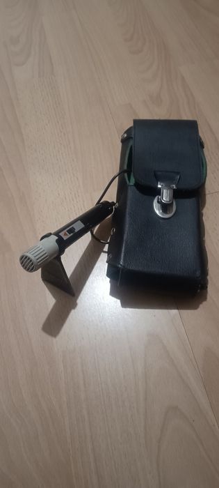 Mikrofon z lat PRL-u tonsil
