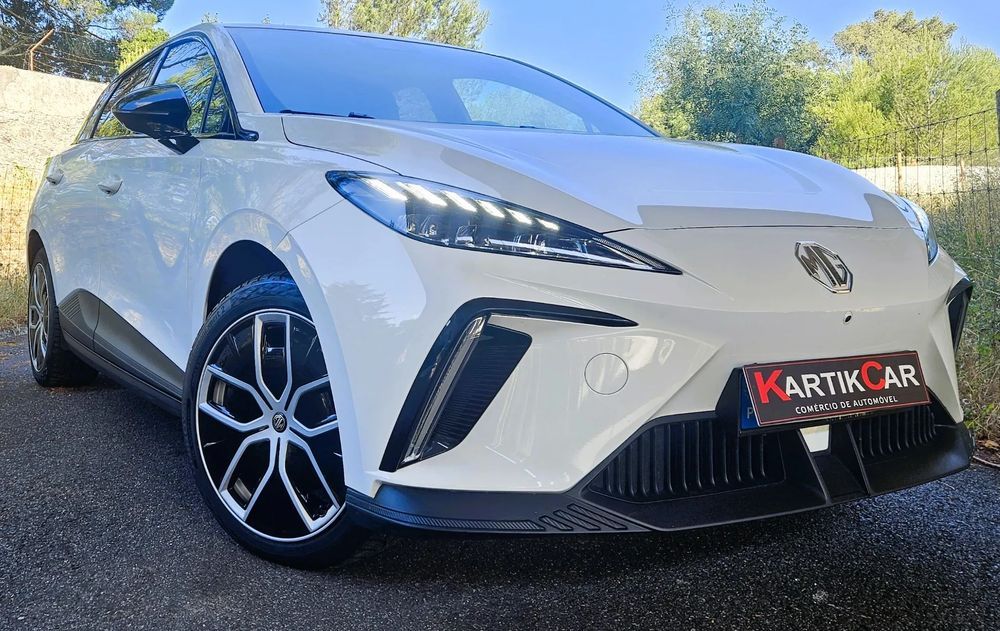 MG MG4 64 kWh Luxury