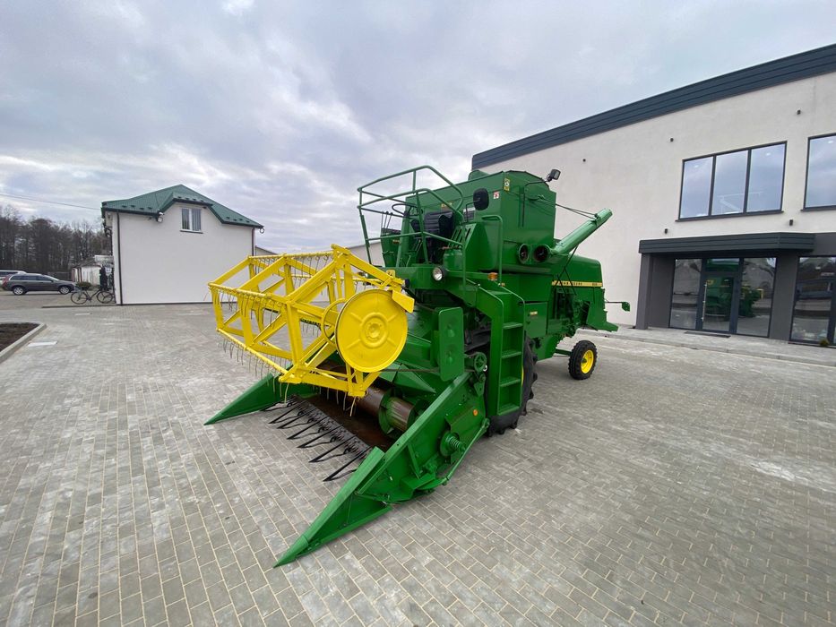 комбайн John Deere 925