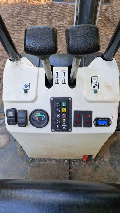 Mini koparka BobCat e10z