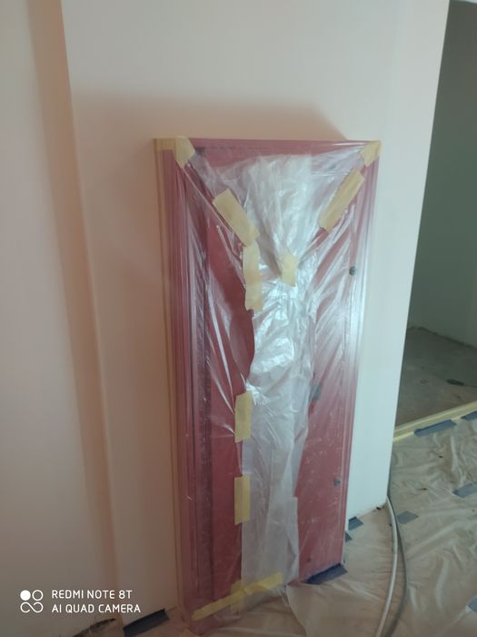 Покраска стен и потолков в городе и за городом