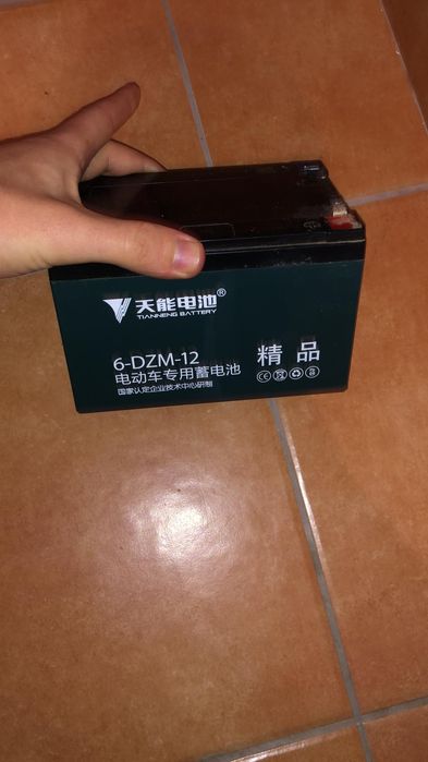 baterias para veicul elt 12 vl 12 hp tamb tenho 12vl 20 hp a bom preço