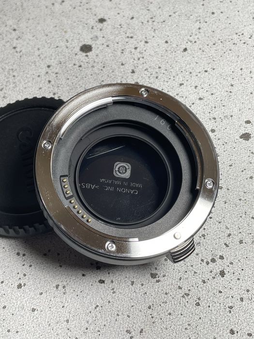Вживаний макроадаптер Canon Extension Tube EF12 II - для макрозйомки