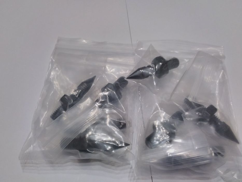 Bases for spikes, Novas (8) and spikes (8)64552567617794122