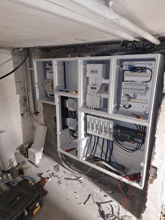 Elektryk -  instalacje -- przyłącza - pogotowie