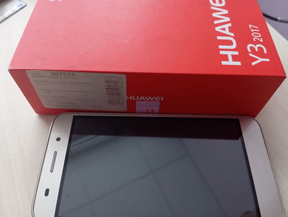 Телефон Huawei Y3 2017