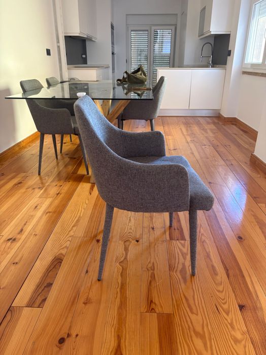 4 Cadeiras de mesa da Area