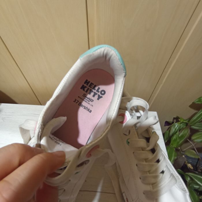 Buty hello kitty 37