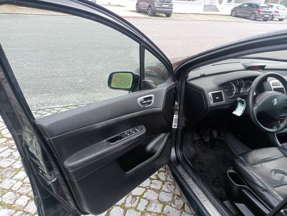 Peugeot 307 SW muito Estimada | Teto Panorâmico/Pele