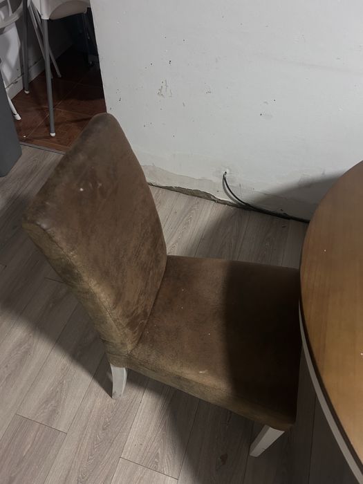 Mesa de jantar com  5 cadeiras