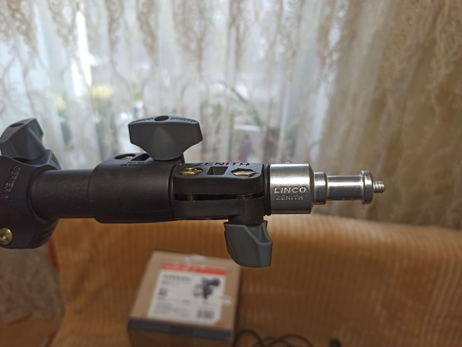 Студійне світло, Godox sk 200ii,  синхронізатор, стійка,комплект,