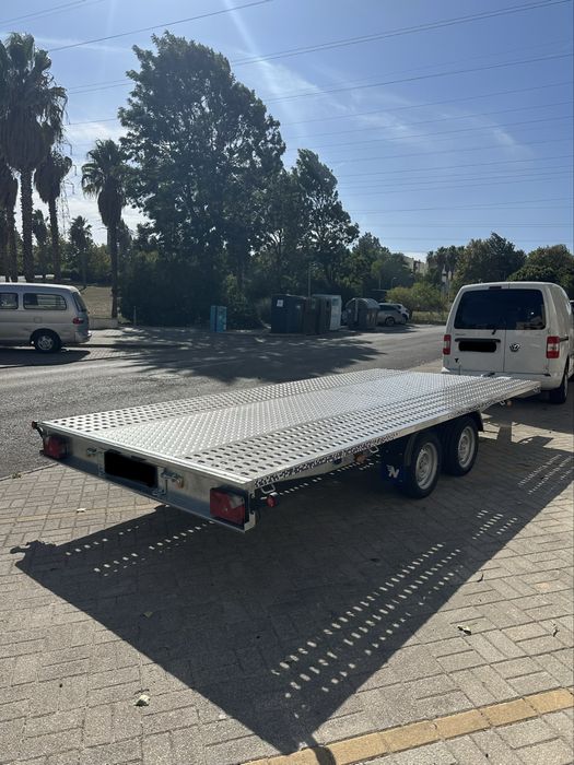 Atrelado Porta Carros 2700kg novo