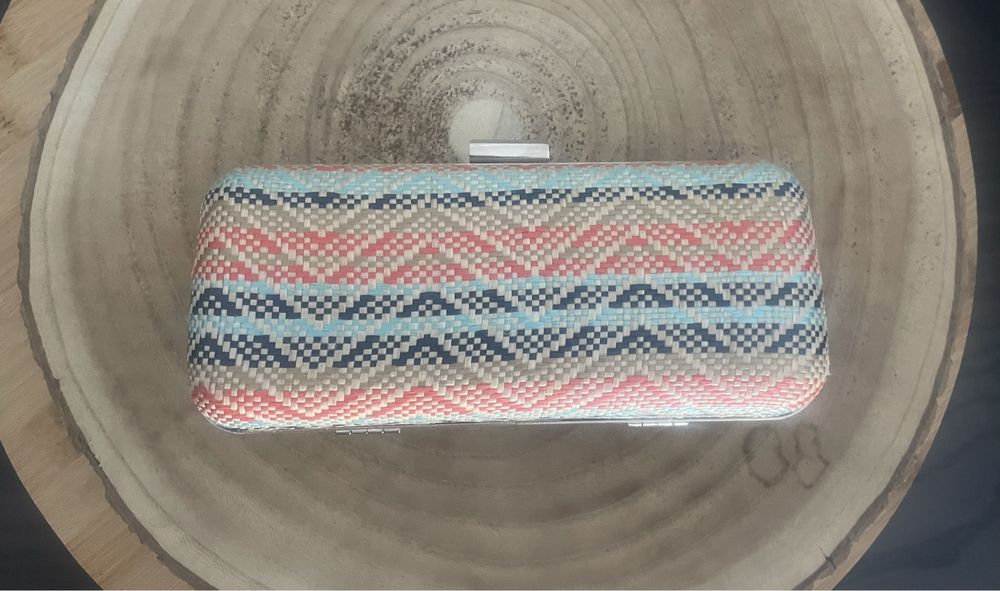 Clutch em verga com alça incluida